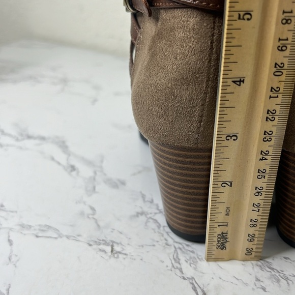 Life Stride Tan and Brown Ankle Boots - Picture 8 of 12